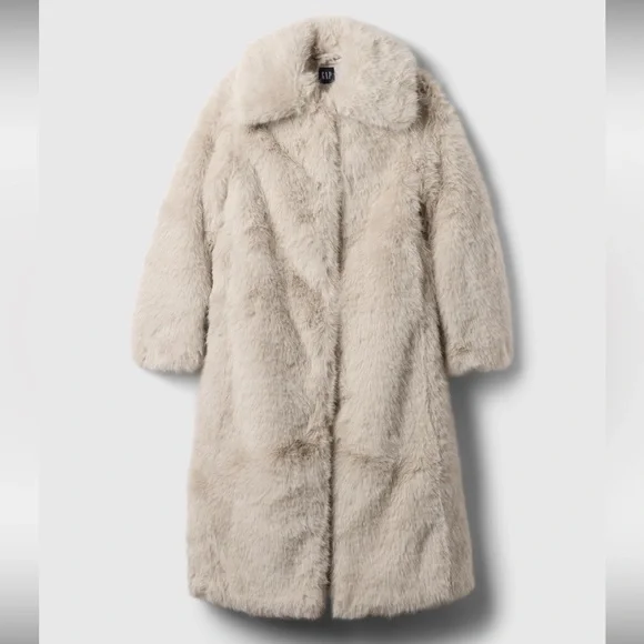 GAP Faux Fur Coat 🤍 - Picture 5 of 5